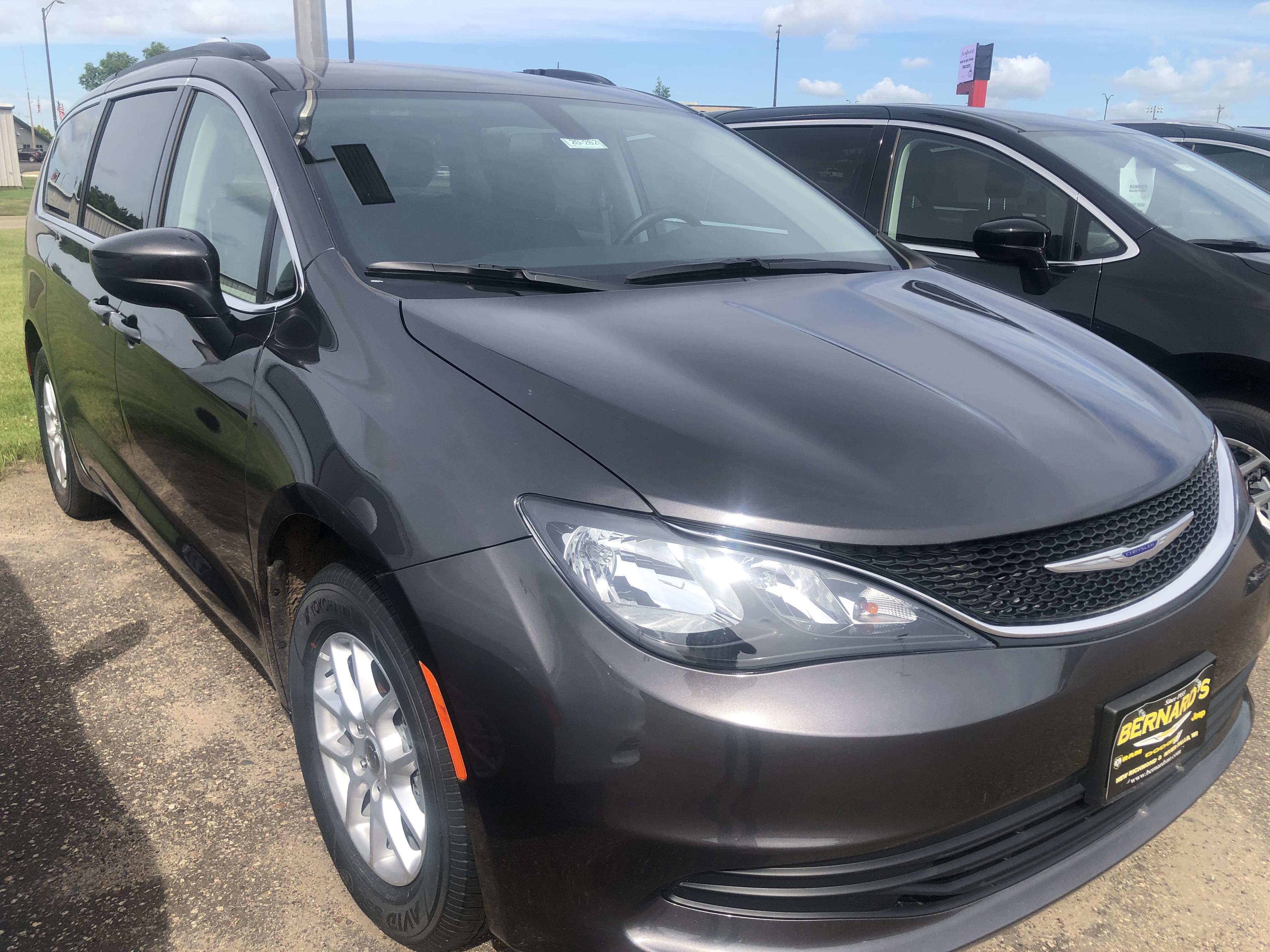 New 2020 CHRYSLER Voyager LX Passenger Van in New Richmond #20-262 ...